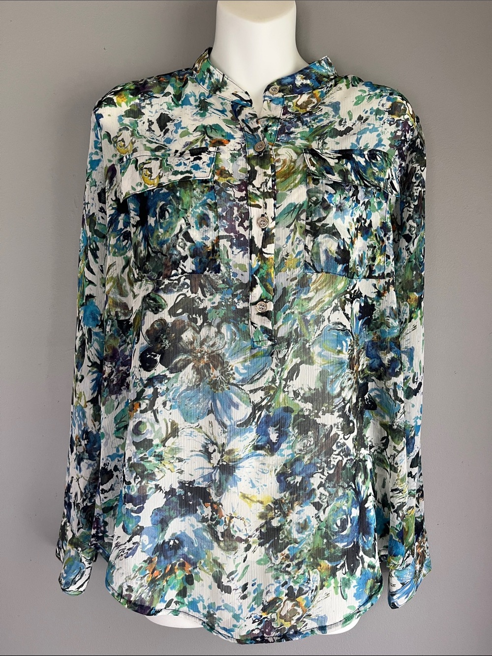 Liz Claiborne Blue, Green & White Floral Pintuck Blouse